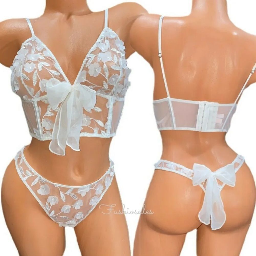 Victoria’s Secret Dream Angels Unlined sheer bralette & thong panty Set white M